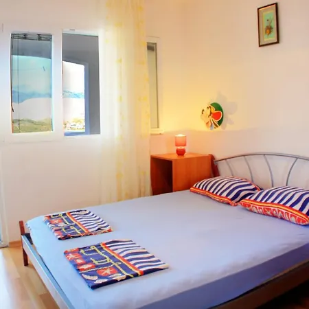 Apartmants Filip Pag Town