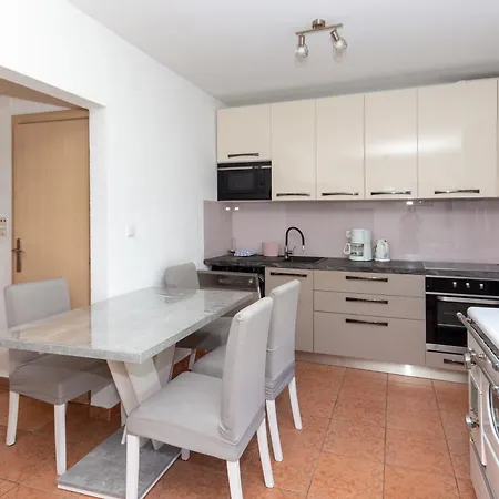 Apartmants Filip Lejlighed *